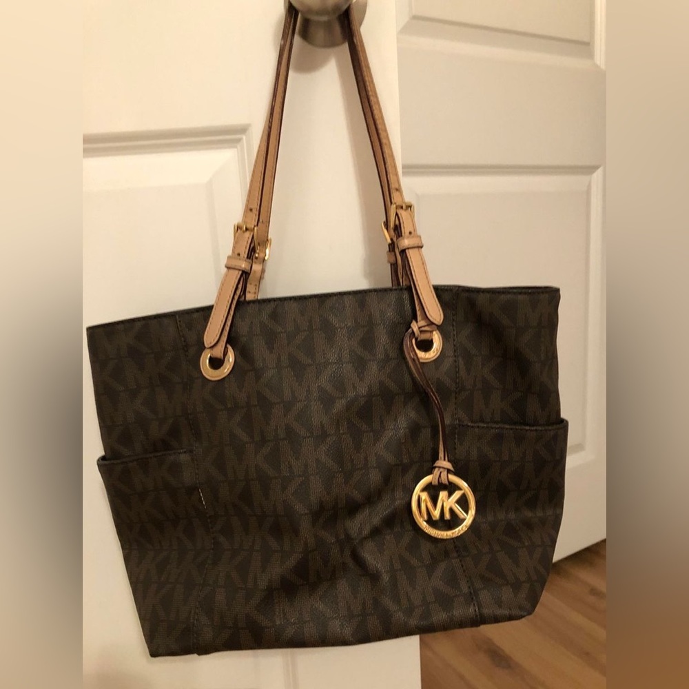 Michael Khors Purse
